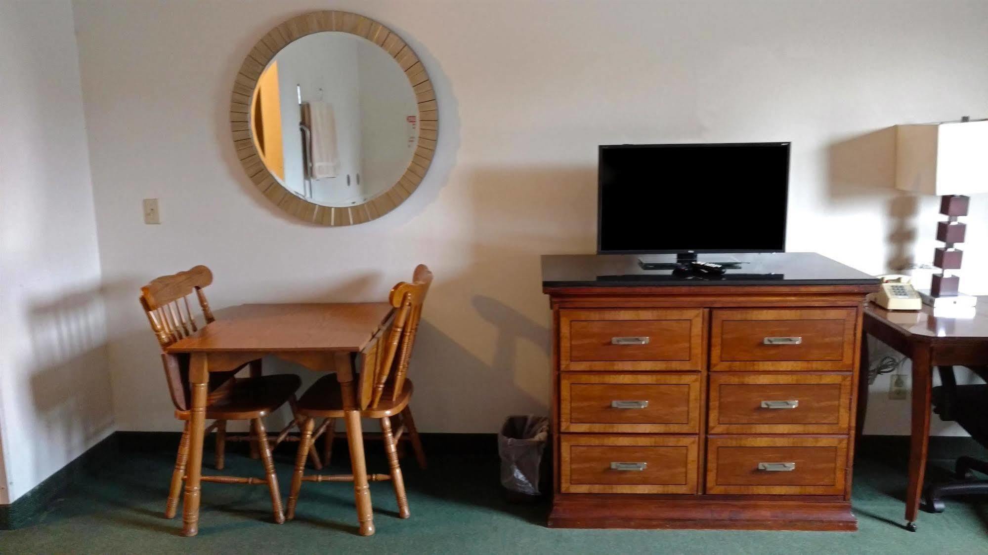 Americas Best Value Inn Zumbrota Esterno foto